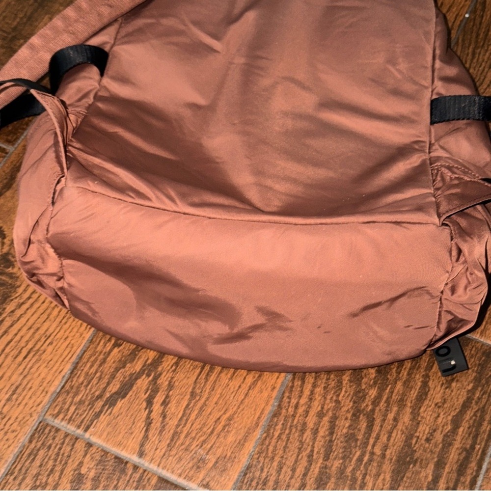 Lululemon New Crew Backpack 22L Rust Clay Brown Water Repellent Travel Bag - Picture 5 of 5
